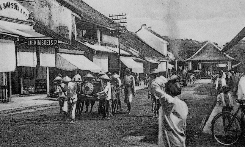 Ilustrasi masa kolonial Belanda di Indonesia, seperti perkebunan tanam paksa