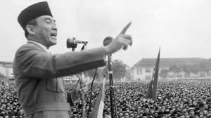 Foto Proklamasi Kemerdekaan Indonesia 1945, simbol awal Orde Lama